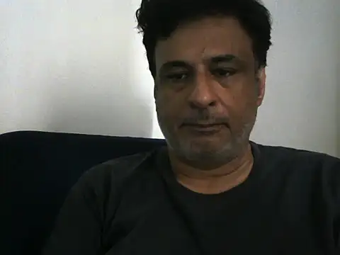 Snapshot of desipapaxxx chatting on 10/09/25, 03:18 desipapaxxx online show from 10/09/25, 03:18
