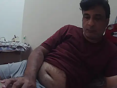 Snapshot of desipapaxxx chatting on 11/01/25, 03:24 desipapaxxx online show from 11/01/25, 03:24