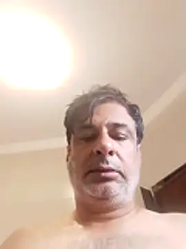 Snapshot of desipapaxxx chatting on 11/02/25, 10:31 desipapaxxx online show from 11/02/25, 10:31