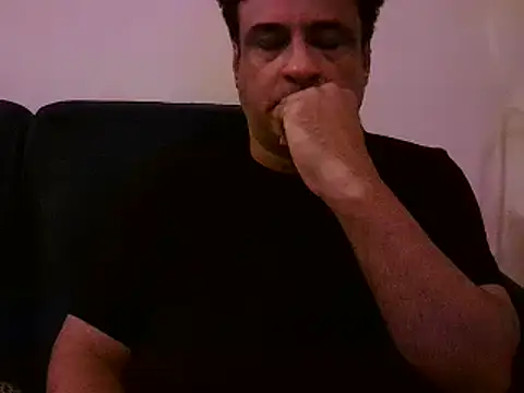 Snapshot of desipapaxxx chatting on 03/02/25, 04:03 desipapaxxx online show from 03/02/25, 04:03