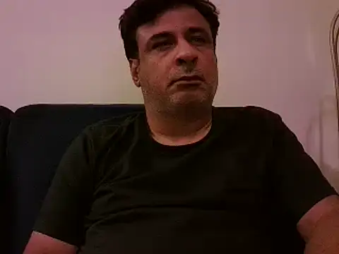 Snapshot of desipapaxxx chatting on 03/04/25, 07:01 desipapaxxx online show from 03/04/25, 07:01