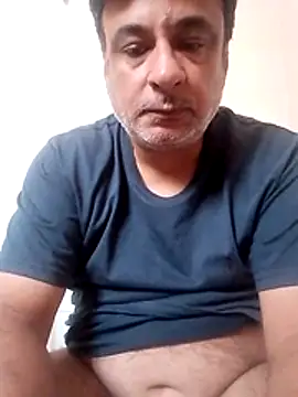 Snapshot of desipapaxxx chatting on 11/21/25, 07:29 desipapaxxx online show from 11/21/25, 07:29