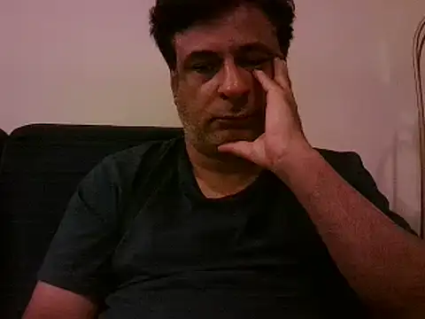 Snapshot of desipapaxxx chatting on 03/14/25, 09:43 desipapaxxx online show from 03/14/25, 09:43