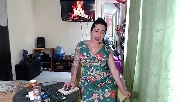 Sashaferrari2000 online show from 04/02/26, 05:30