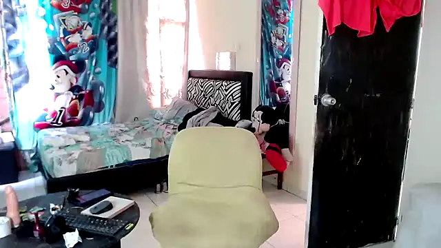 Snapshot of Sashaferrari2000 chatting on 11/03/25, 03:26 Sashaferrari2000 online show from 11/03/25, 03:26