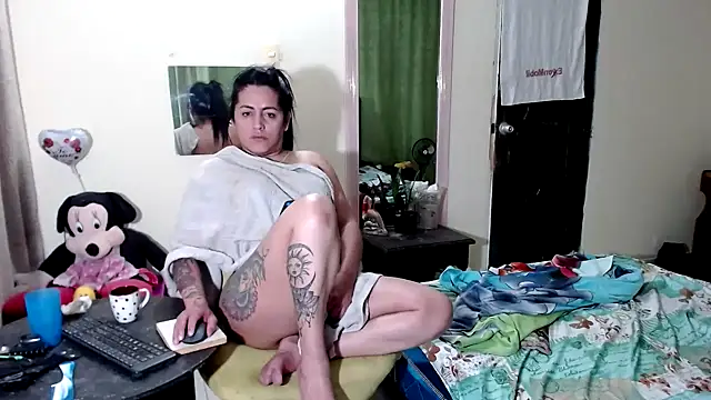 Snapshot of Sashaferrari2000 chatting on 12/03/25, 06:14 Sashaferrari2000 online show from 12/03/25, 06:14