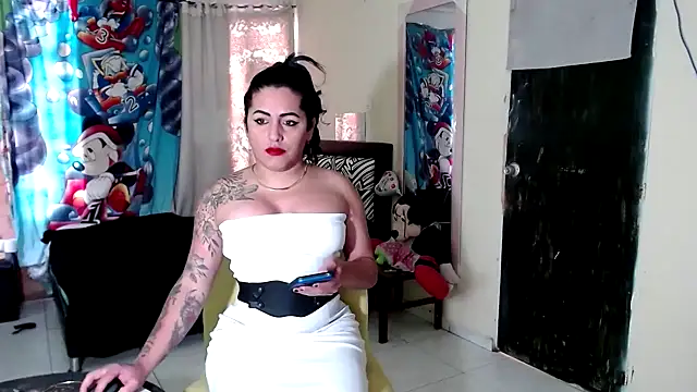 Snapshot of Sashaferrari2000 chatting on 10/29/25, 12:37 Sashaferrari2000 online show from 10/29/25, 12:37