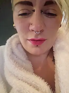 PinkTheHawk online show from 11/18/25, 06:50