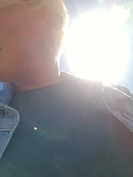 PinkTheHawk online show from 11/05/25, 03:20