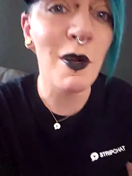 PinkTheHawk online show from 04/09/26, 02:57