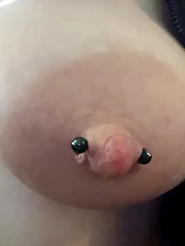 PinkTheHawk online show from 04/08/26, 02:02