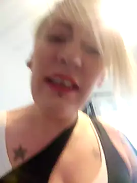 PinkTheHawk online show from 01/11/26, 10:16