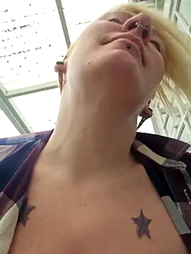 PinkTheHawk online show from 11/09/25, 09:52