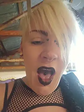 PinkTheHawk online show from 10/25/25, 01:38