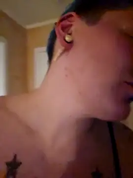 PinkTheHawk online show from 04/24/26, 09:33