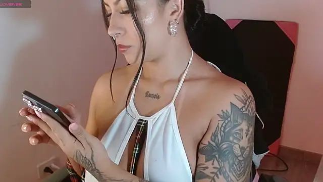 karlavittar online show from 03/04/25, 09:22