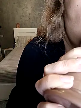 minerva  online show from 12/05/25, 03:43