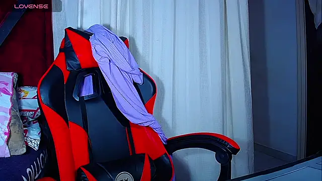 DanisaBrown online show from 12/05/25, 02:04