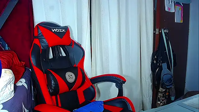 DanisaBrown online show from 12/21/25, 12:51