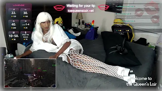 QueenofWhiteIce online show from 02/04/25, 04:15