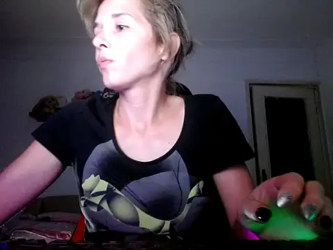 Snapshot of SexxyLety chatting on 09/13/25, 07:47 SexxyLety online show from 09/13/25, 07:47