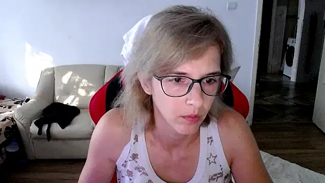 Snapshot of SexxyLety chatting on 09/10/25, 06:01 SexxyLety online show from 09/10/25, 06:01