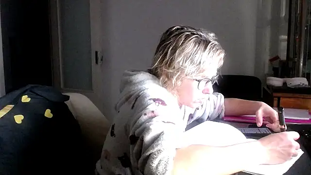 SexxyLety online show from 11/21/25, 09:03