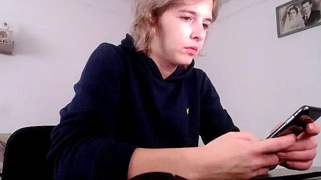 SexxyLety online show from 12/04/25, 07:40