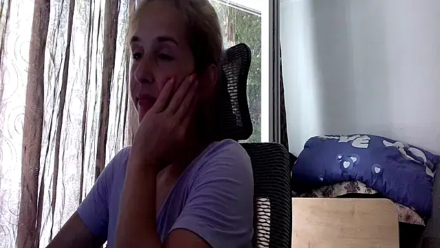 Snapshot of SexxyLety chatting on 07/01/26, 10:59 SexxyLety online show from 07/01/26, 10:59