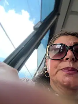 emma tour online show from 12/15/25, 04:57