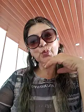 Snapshot of emma_tour chatting on 01/27/25, 03:18 emma tour online show from 01/27/25, 03:18