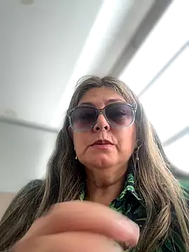 emma tour online show from 10/28/25, 04:06