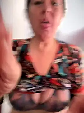 emma tour online show from 12/18/25, 03:38