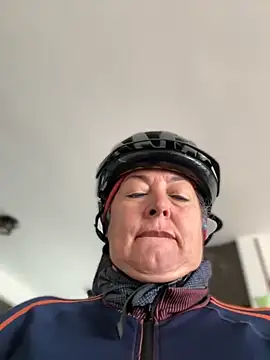 emma tour online show from 11/28/25, 03:56