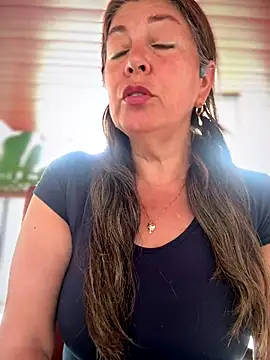 emma tour online show from 12/22/25, 05:13