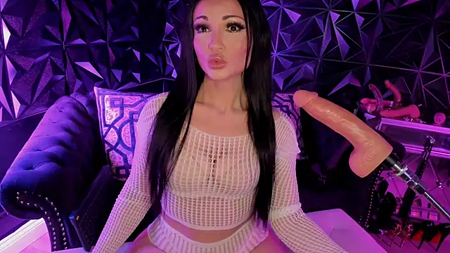 Snapshot of NatashaxoBangs chatting on 11/24/25, 11:05 NatashaxoBangs online show from 11/24/25, 11:05