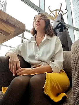 EvaXOAir online show from 10/28/25, 05:29