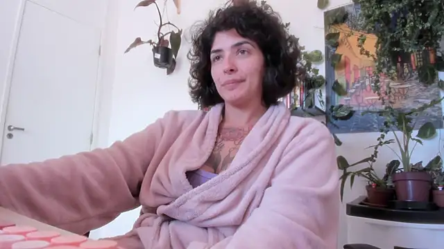 TaliMajesty online show from 10/22/25, 01:54