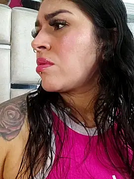 chelaqueen  online show from 12/04/25, 12:09