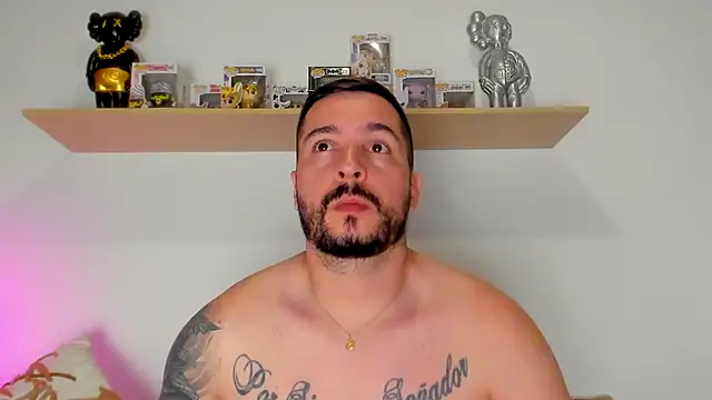 camilo restrepo21 online show from 11/05/25, 12:25