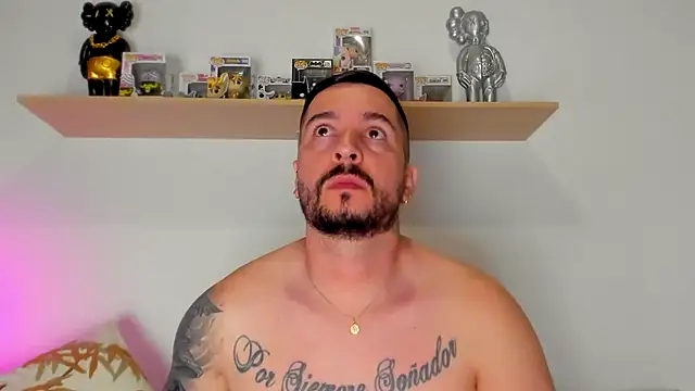 camilo restrepo21 online show from 11/15/25, 12:03