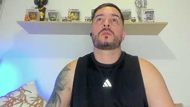 camilo restrepo21 online show from 04/10/26, 04:19