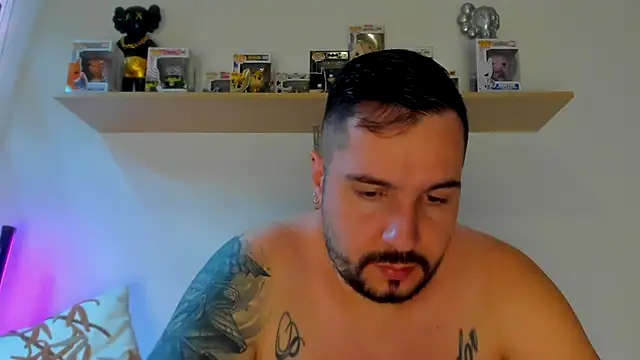 camilo restrepo21 online show from 12/04/25, 09:03