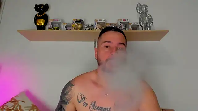 camilo restrepo21 online show from 10/25/25, 12:54