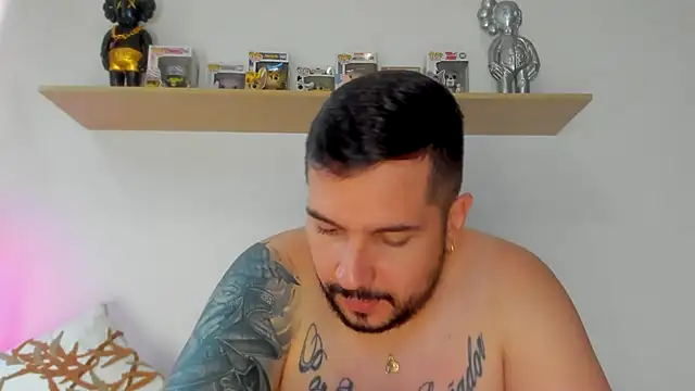 camilo restrepo21 online show from 10/20/25, 09:59