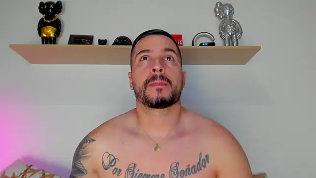 Snapshot of camilo_restrepo21 chatting on 09/28/25, 11:44 camilo restrepo21 online show from 09/28/25, 11:44
