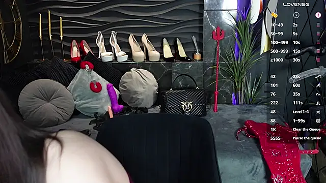 MistressDarsy online show from 12/01/25, 06:36