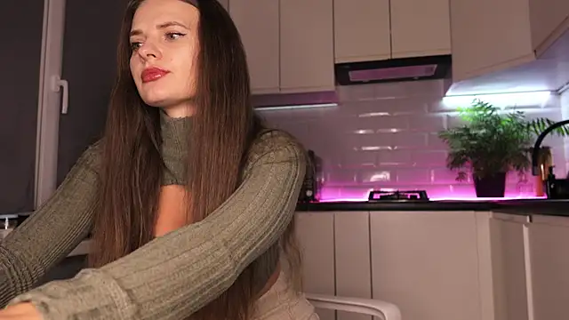 Snapshot of YOUR_SWEET_DREAM chatting on 02/26/25, 09:53 YOUR SWEET DREAM online show from 02/26/25, 09:53