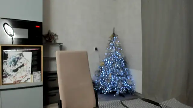 Snapshot of why_again_me chatting on 12/18/25, 08:45 why again me online show from 12/18/25, 08:45