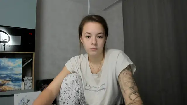 Snapshot of why_again_me chatting on 12/03/25, 02:16 why again me online show from 12/03/25, 02:16